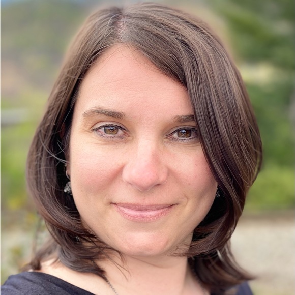 Meet your Posher, Shannon - Picture 2 of 2